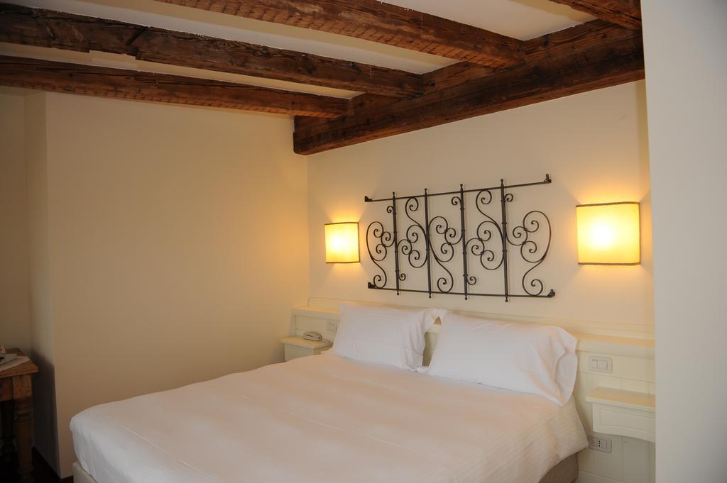 Hotel Relais Vecchio Maso Sopramonte Kültér fotó